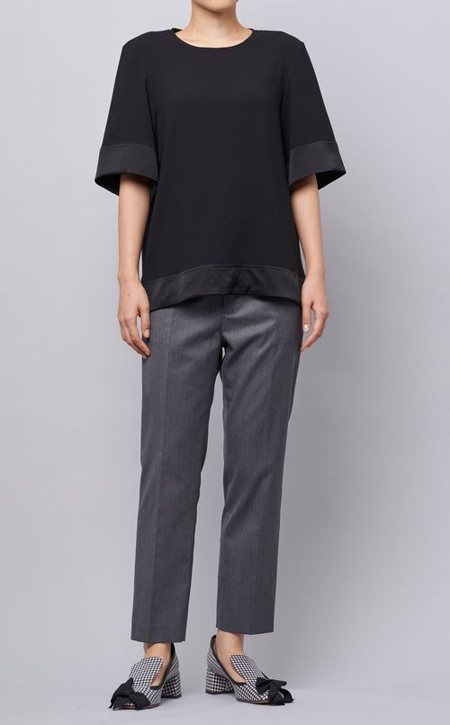 ストレッチテーパードパンツ