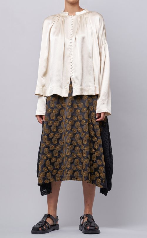 シャイニーギャザーブラウス