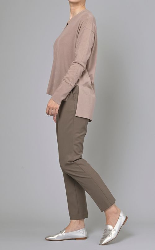 ハイゲージウールVネックニット