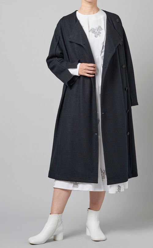 グラフィカルプリントワンピース