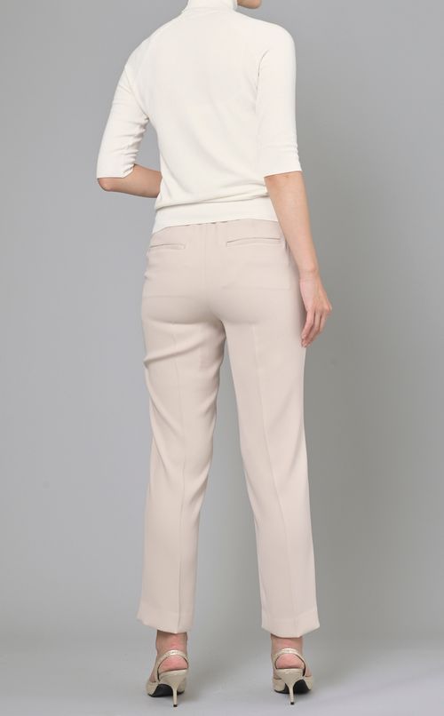 センタープレスクロップドパンツ