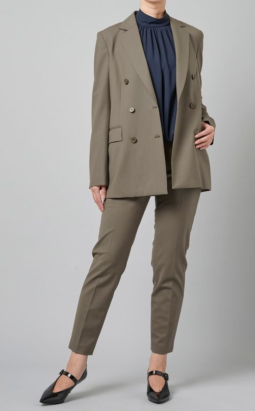 クロップドスリムテーパードパンツ