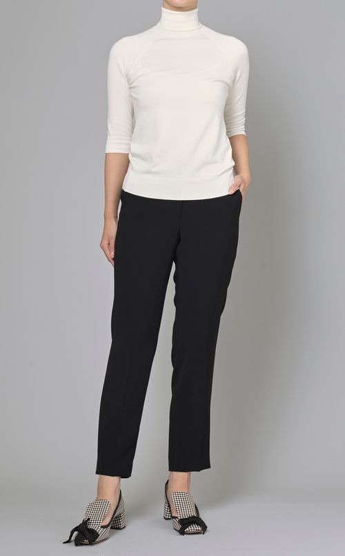 センタープレスクロップドパンツ