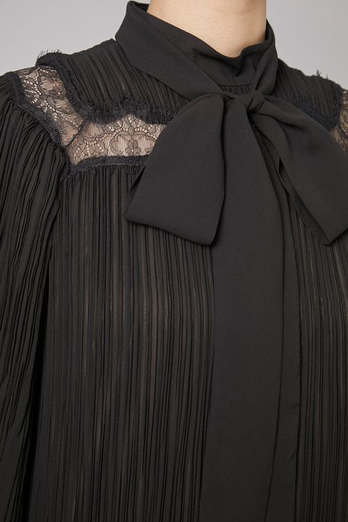 レースコンビプリーツワンピース