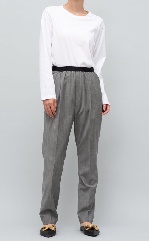 テーパードイージーパンツ