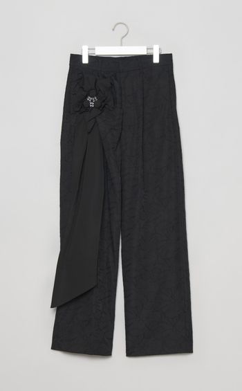 フラワーモチーフフリルパンツ