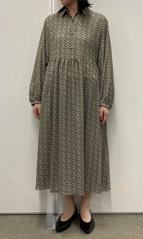 Ballsey｜カリグラフィプリントボウタイワンピース