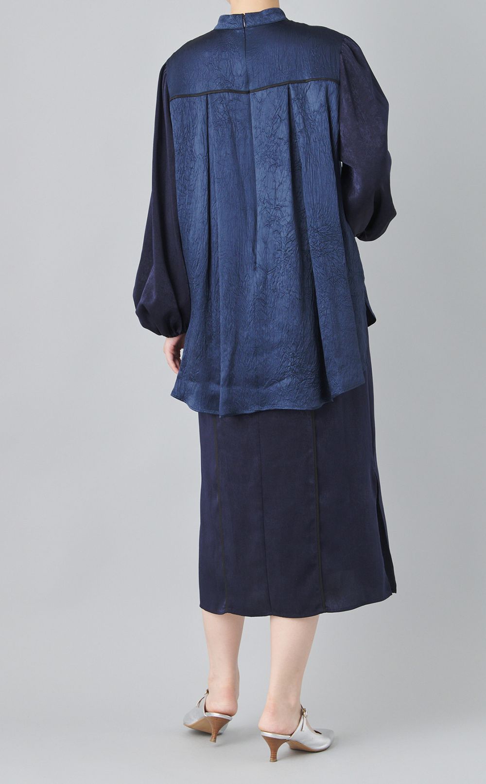 金駒刺繍レイヤードドレス