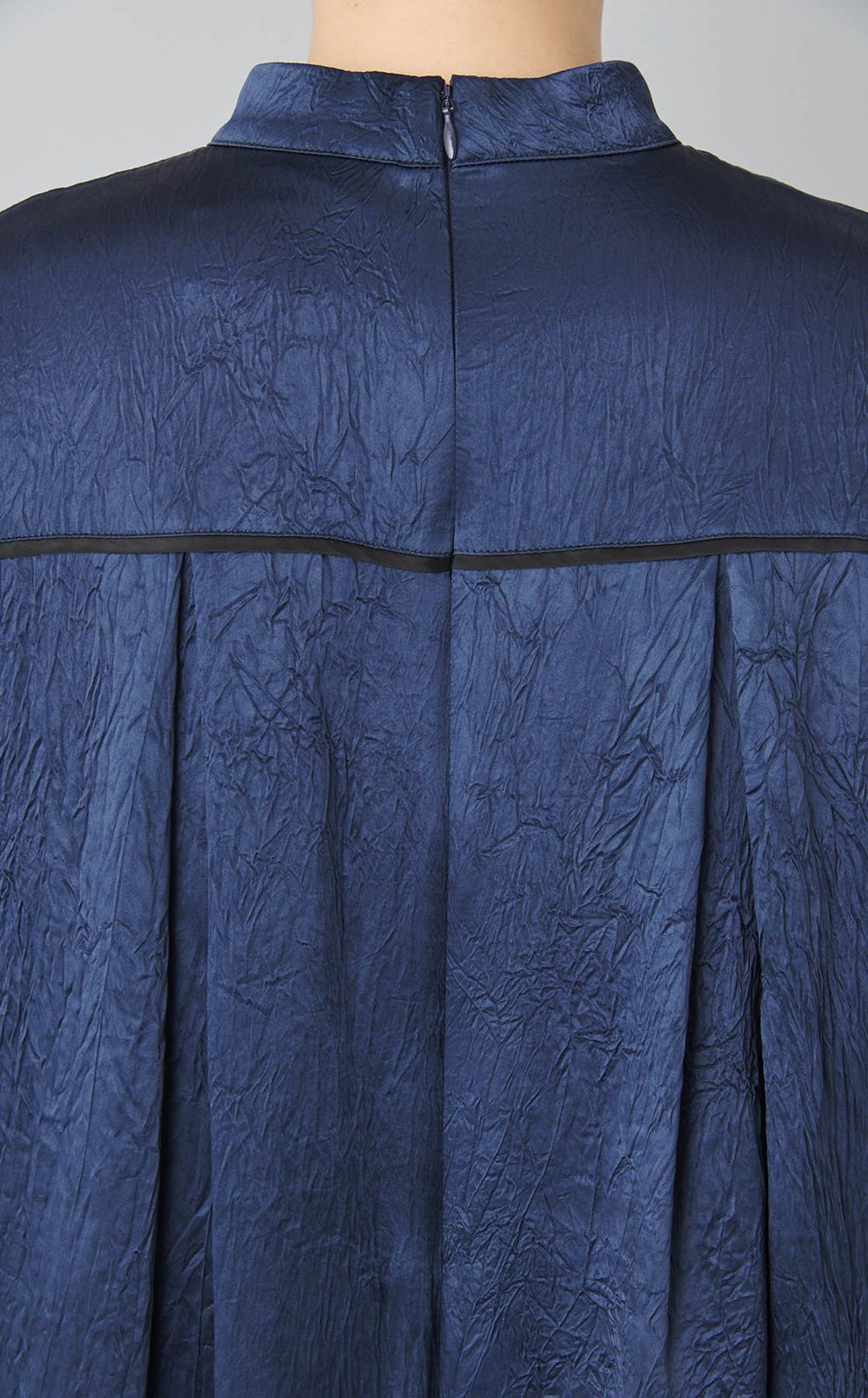 金駒刺繍レイヤードドレス