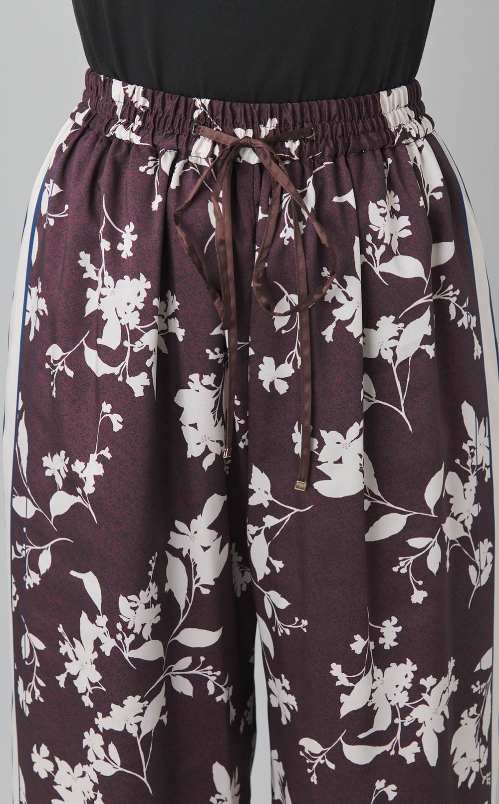 スカーフプリントイージーワイドパンツ