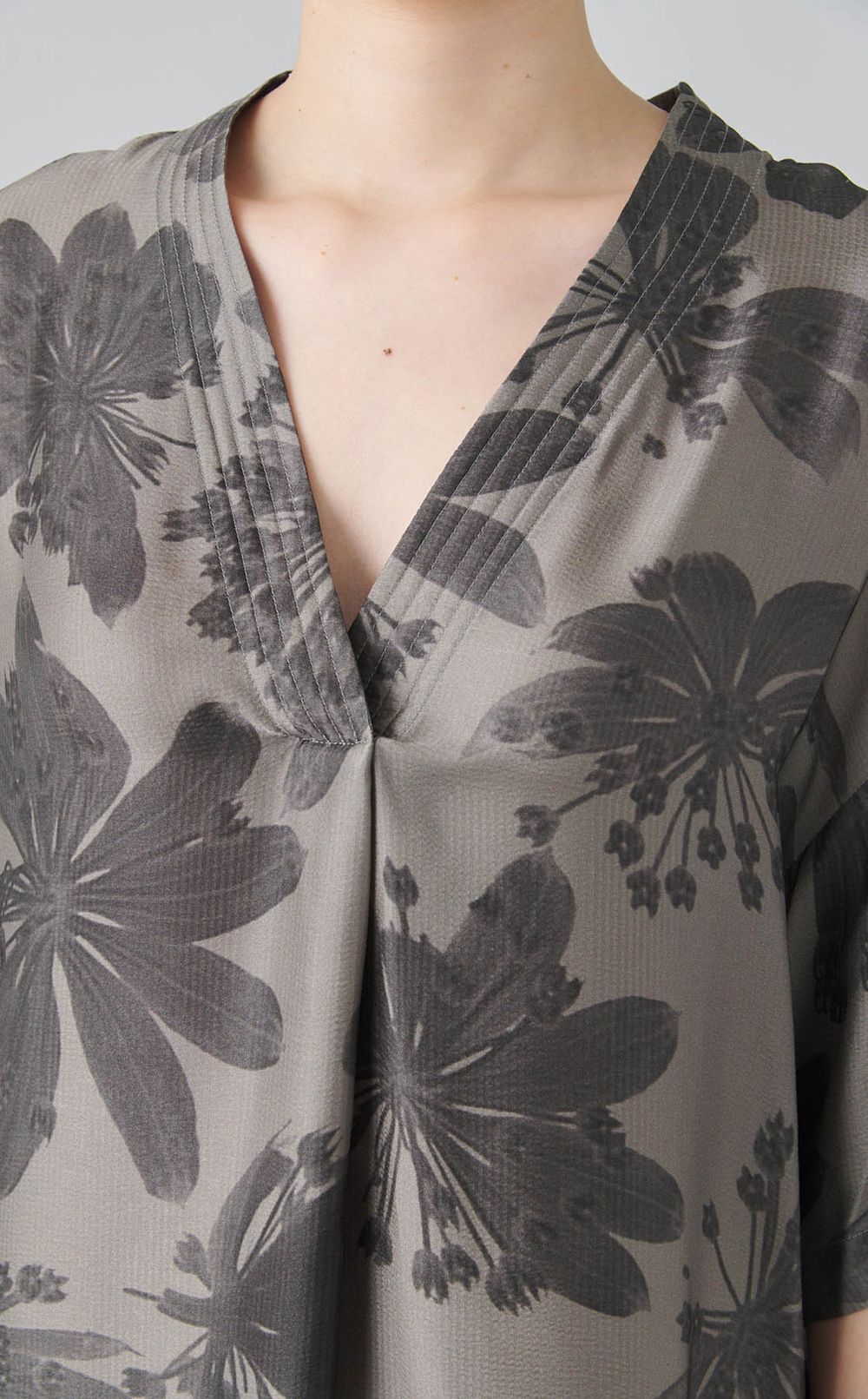 フラワープリントワンピース