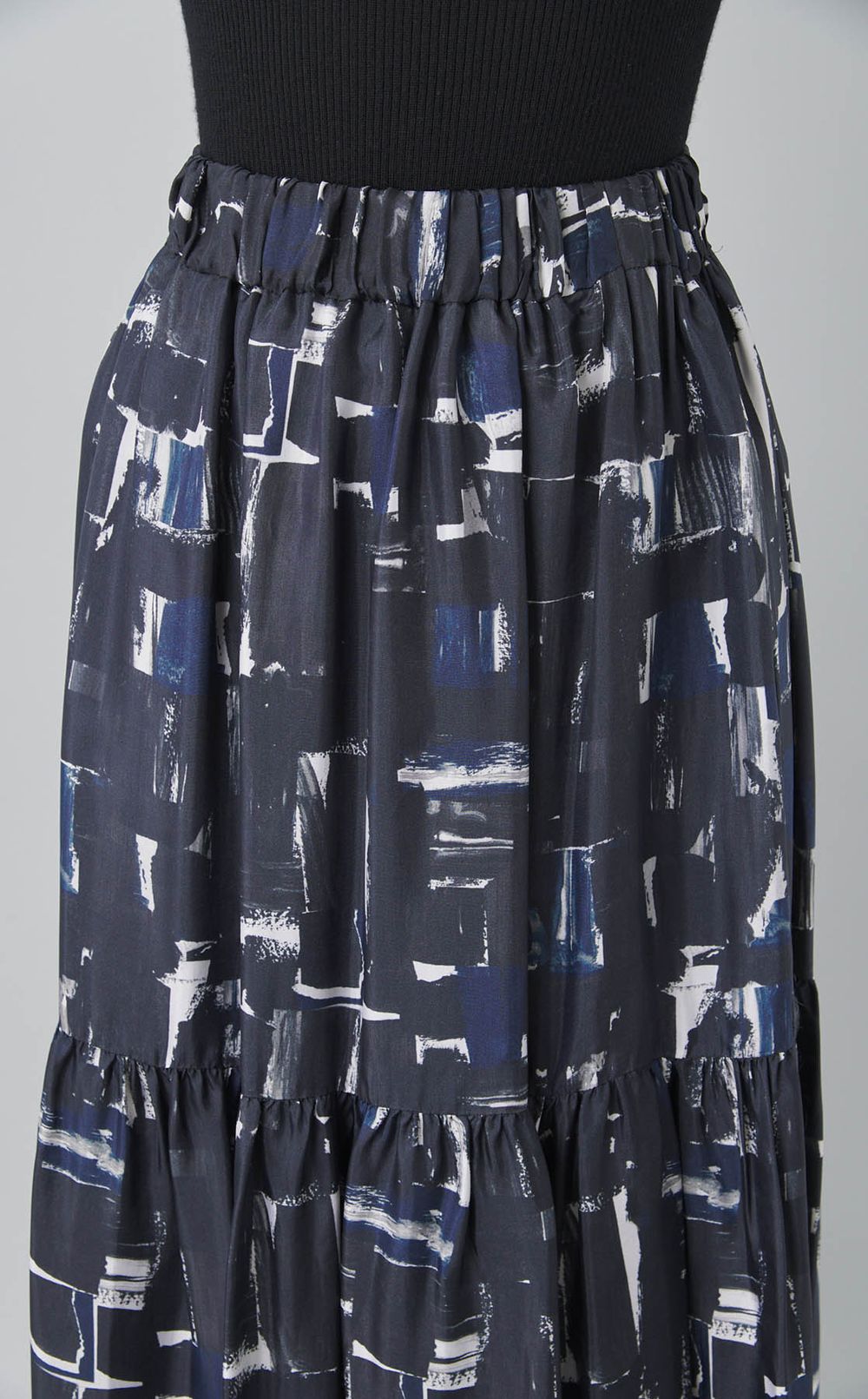 ペインティングプリントロングスカート
