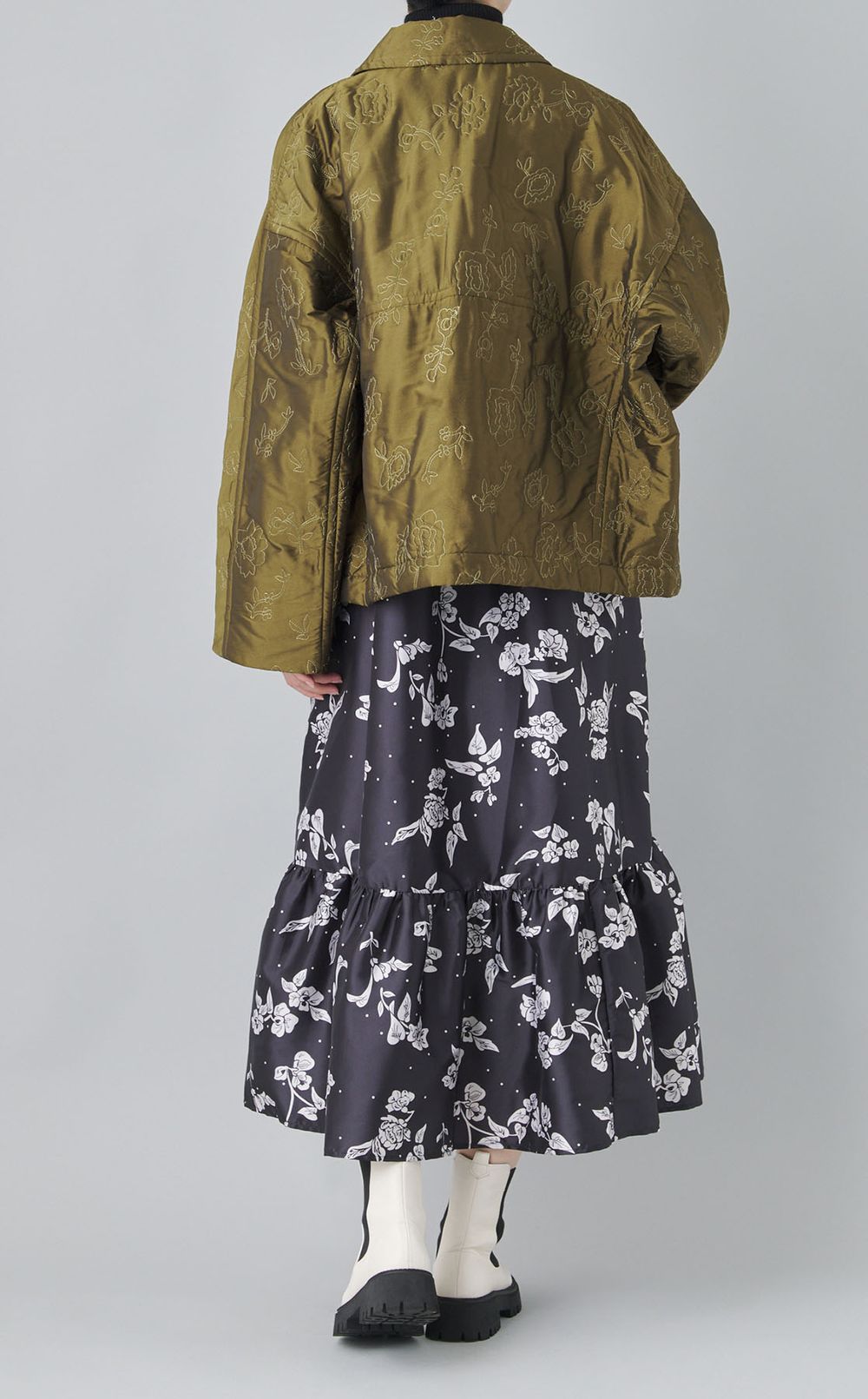 エンブロイダリーキルティングブルゾン