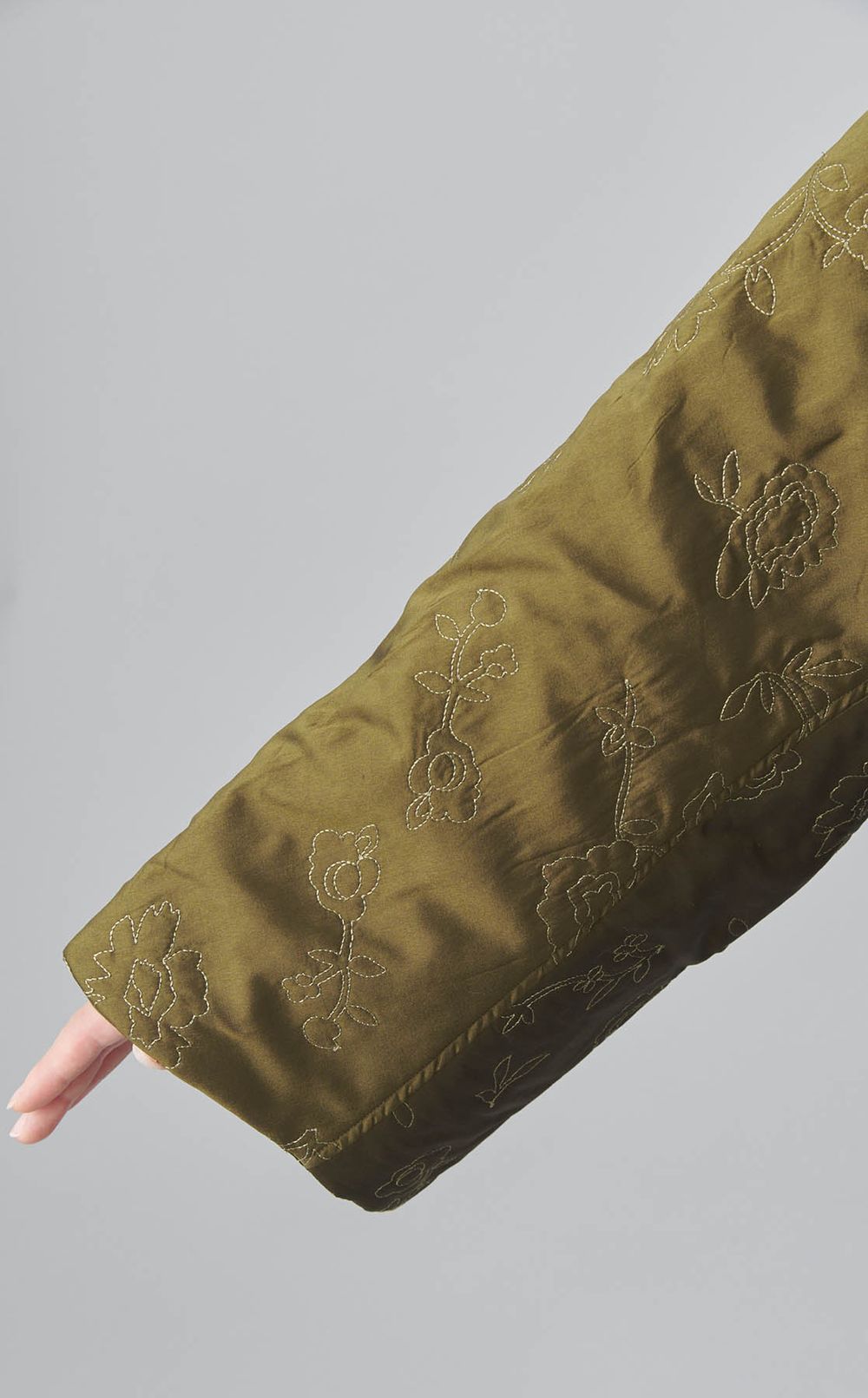 エンブロイダリーキルティングブルゾン