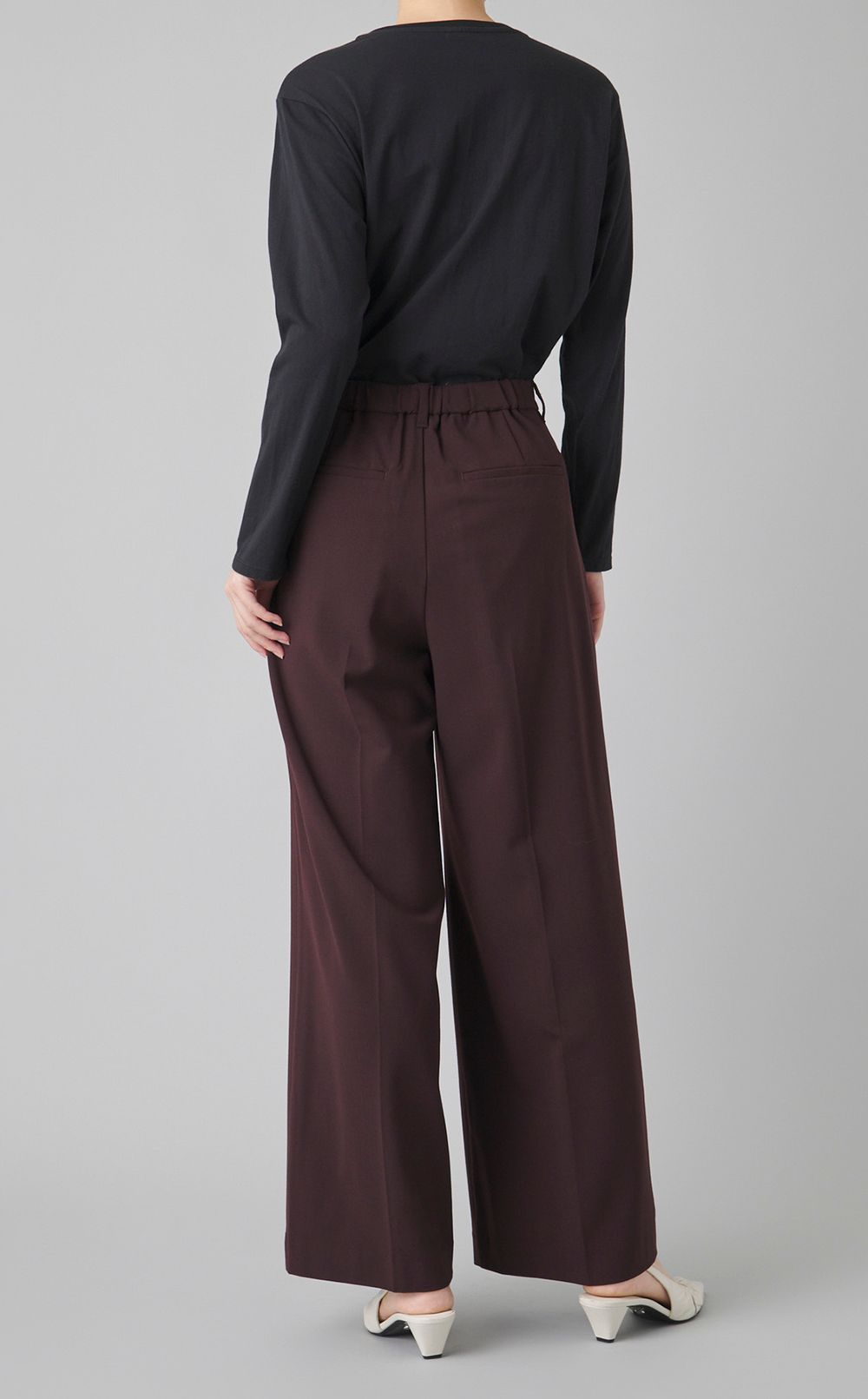 ワイドシルエットタックパンツ