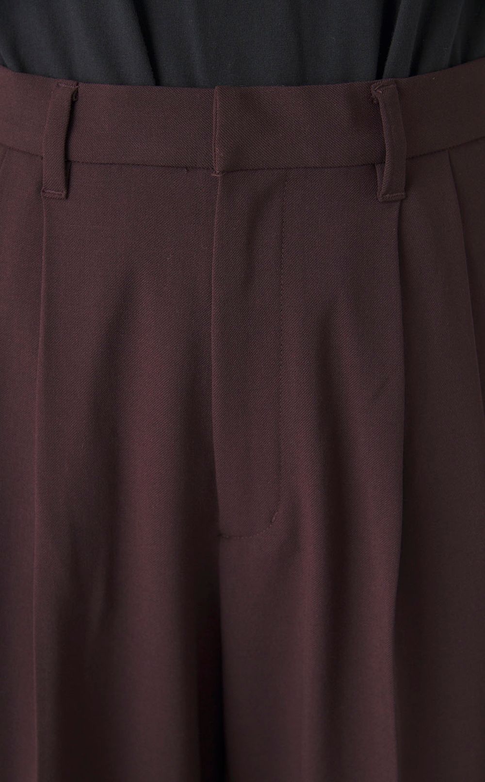 ワイドシルエットタックパンツ