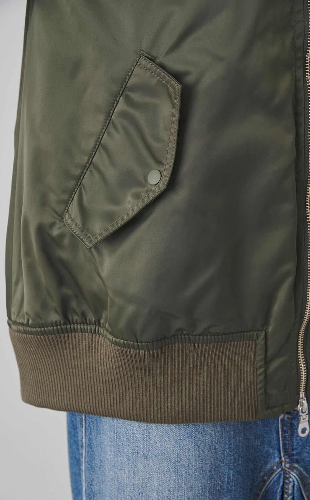 ナイロンフライトボリュームブルゾン