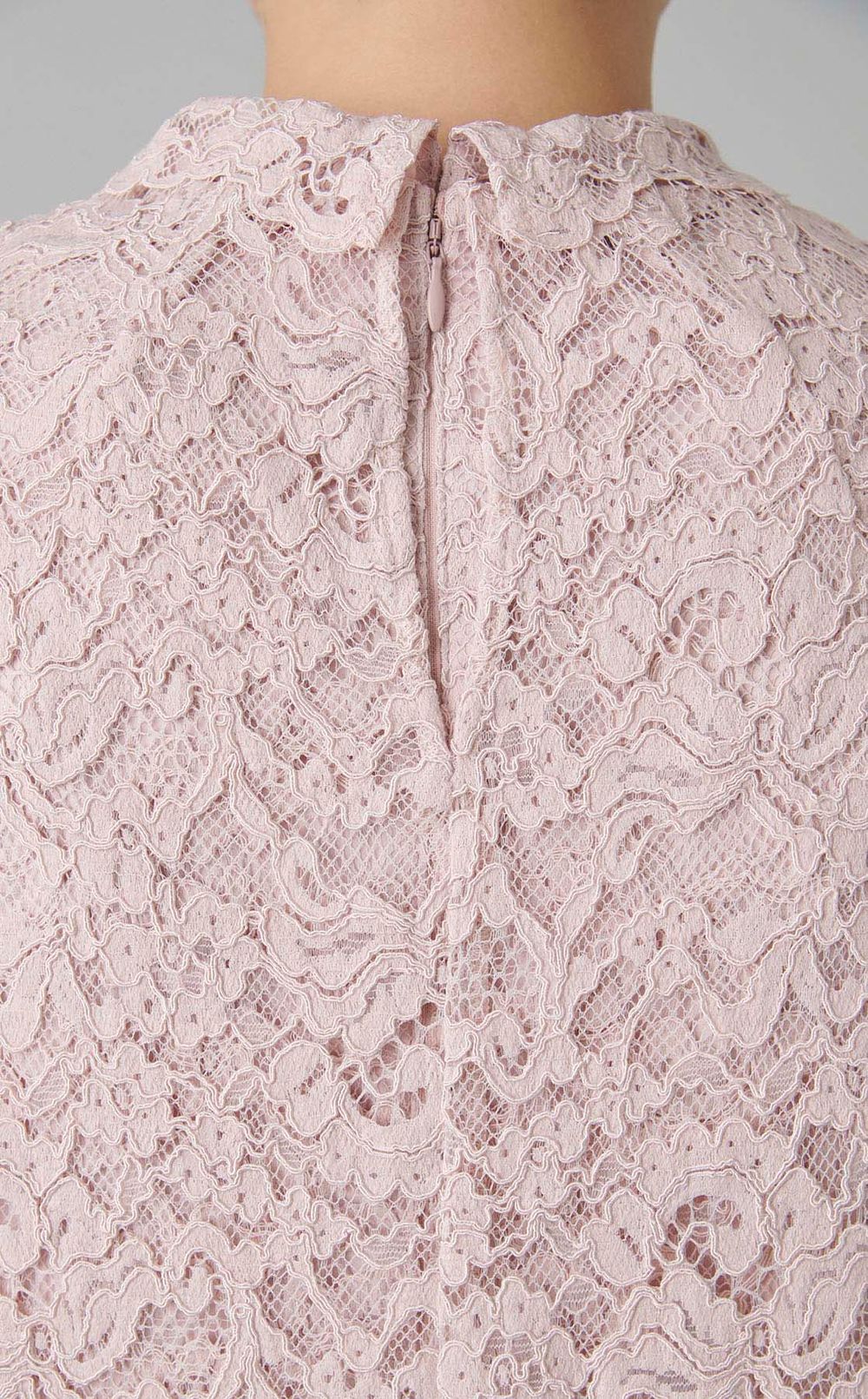 レースケープワンピース