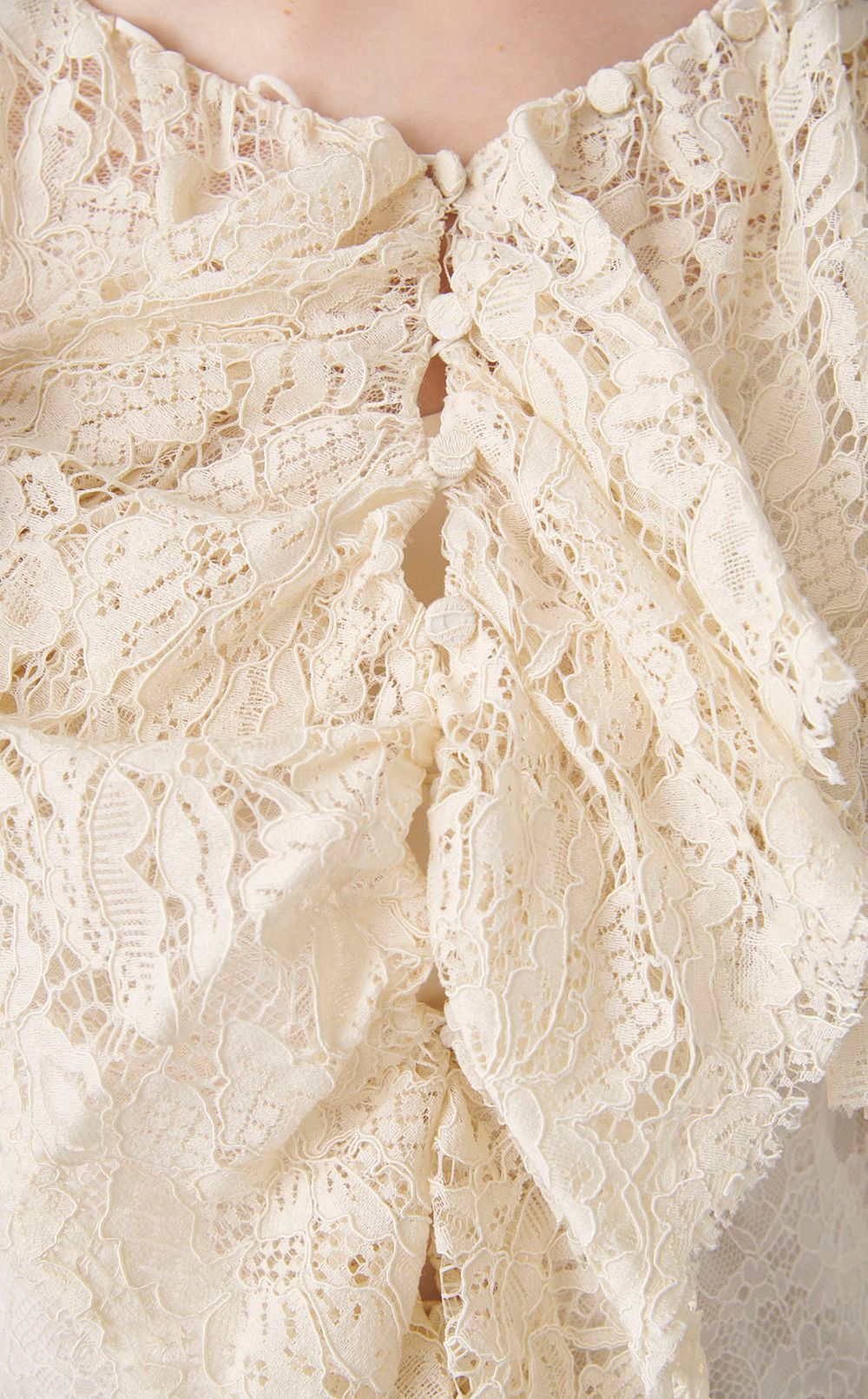 ラッフルレースブラウス