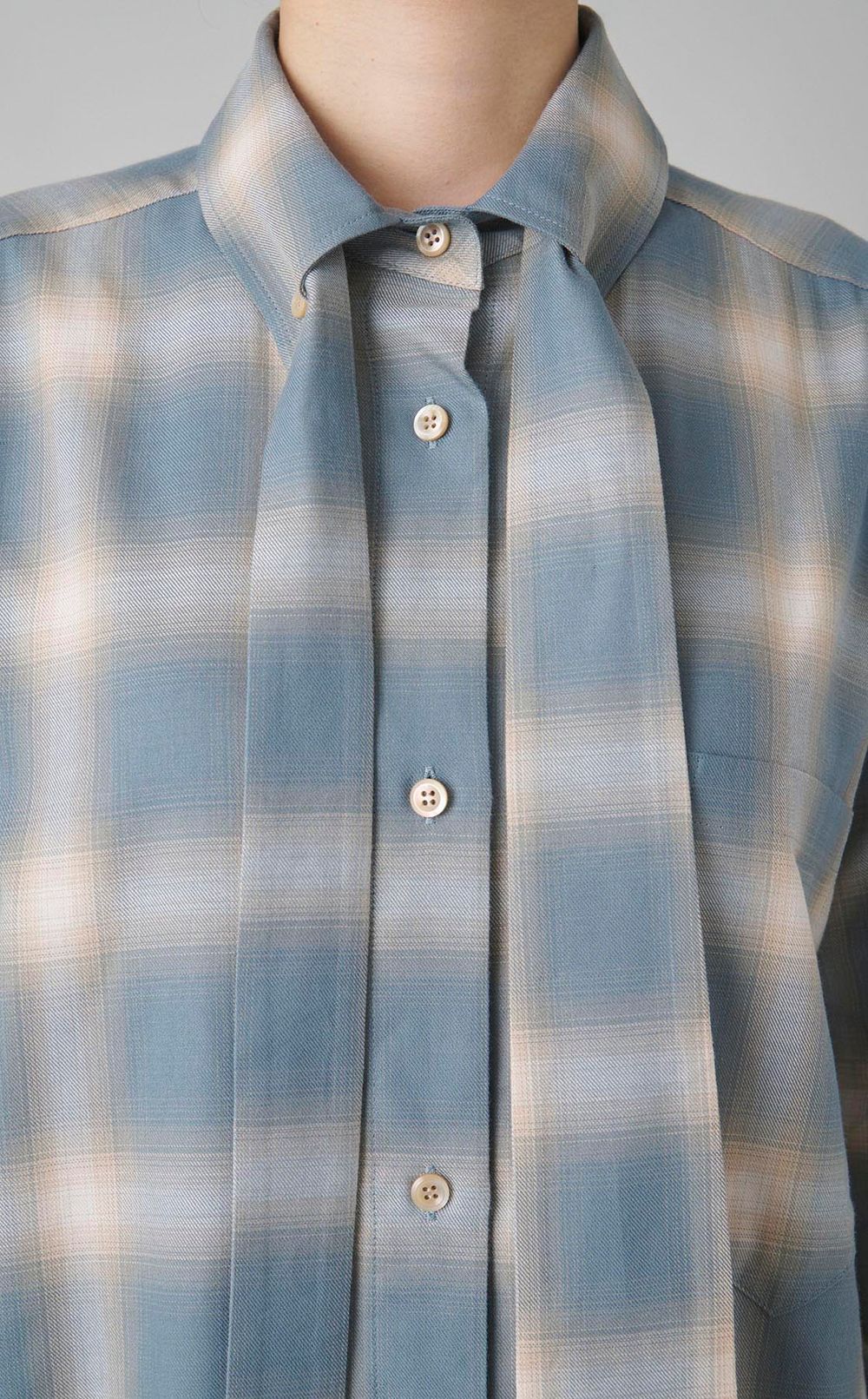 カシュクールタイ付きシャツ