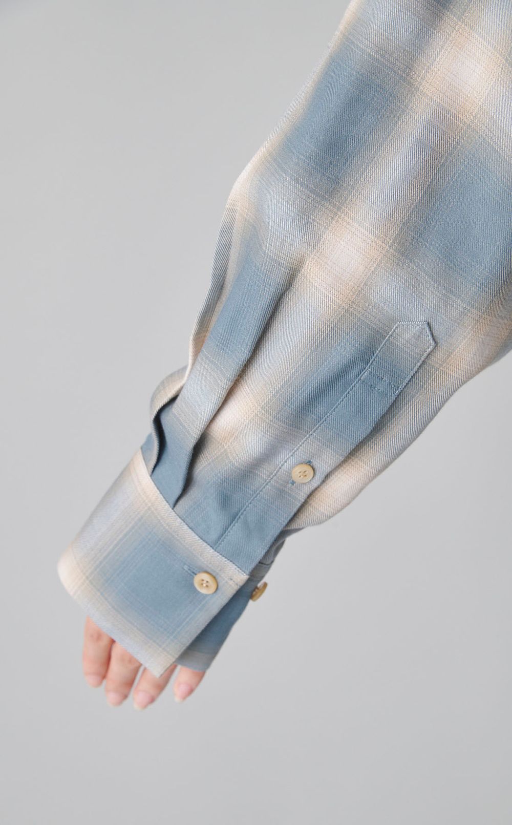 カシュクールタイ付きシャツ