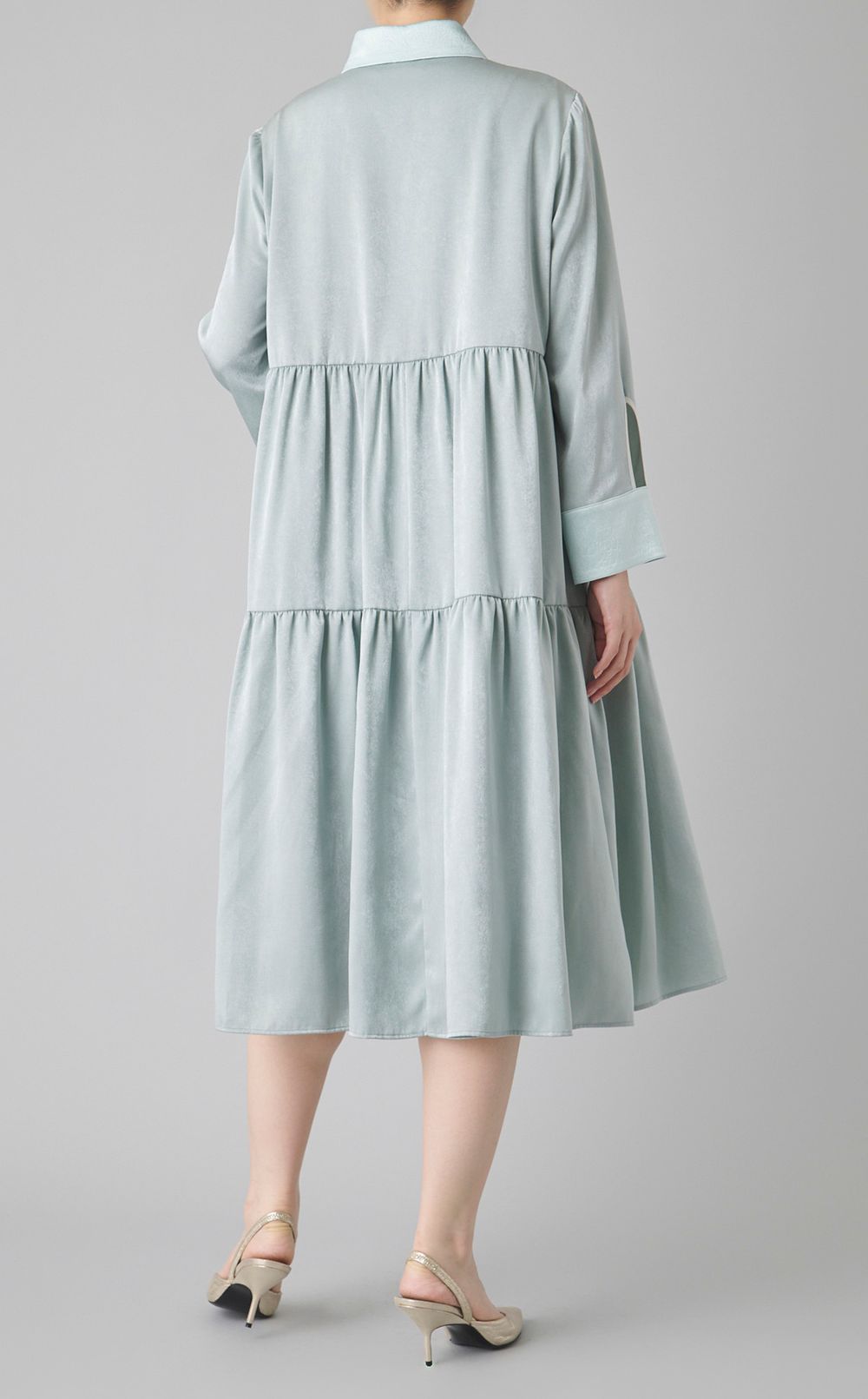 金駒刺繍ティアードワンピース