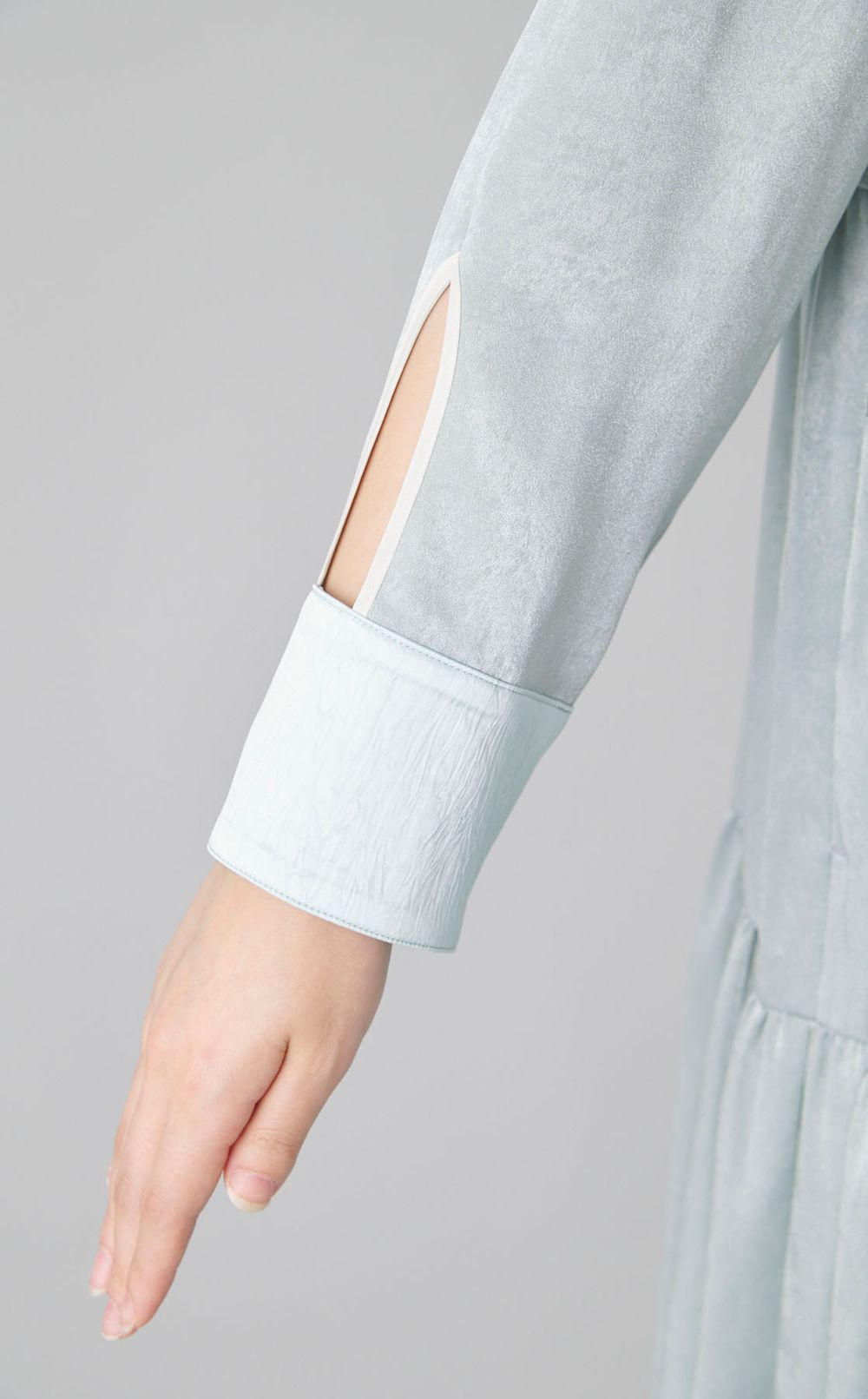 金駒刺繍ティアードワンピース