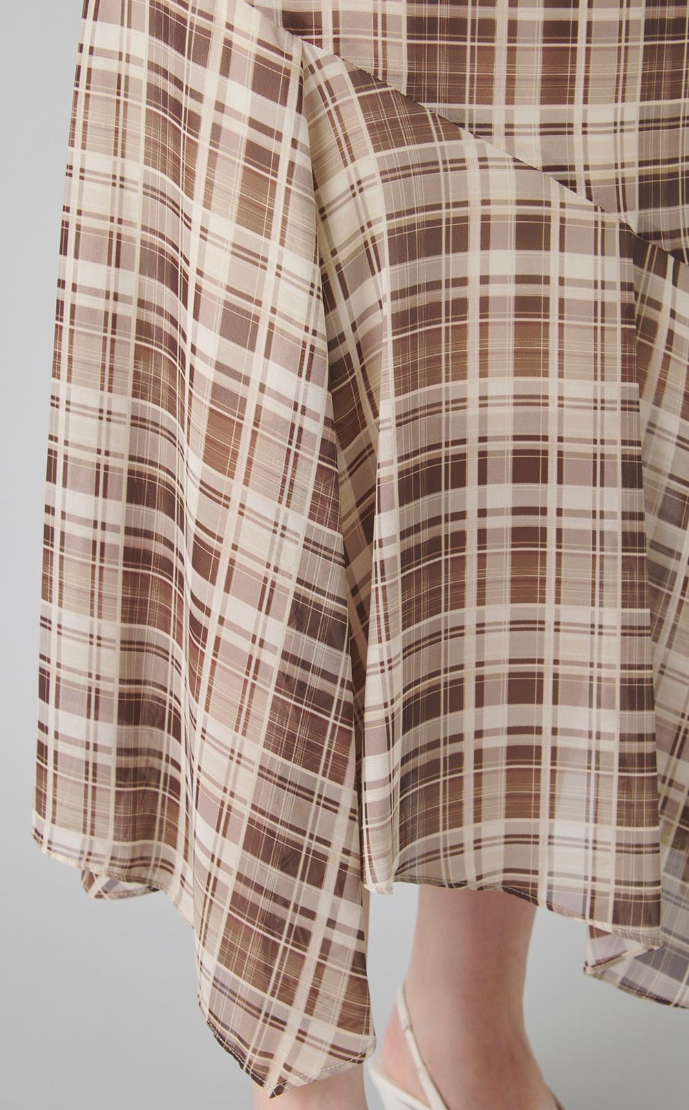 アシンメトリーチェックナロースカート