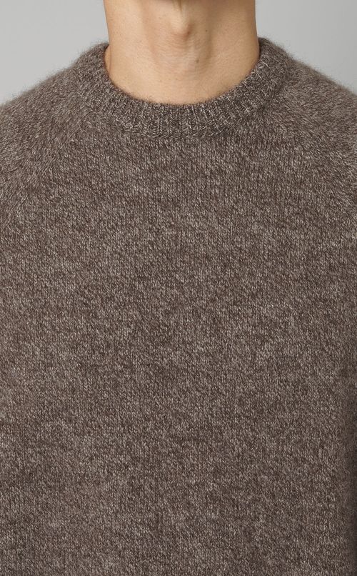 ヤクプルオーバーニット