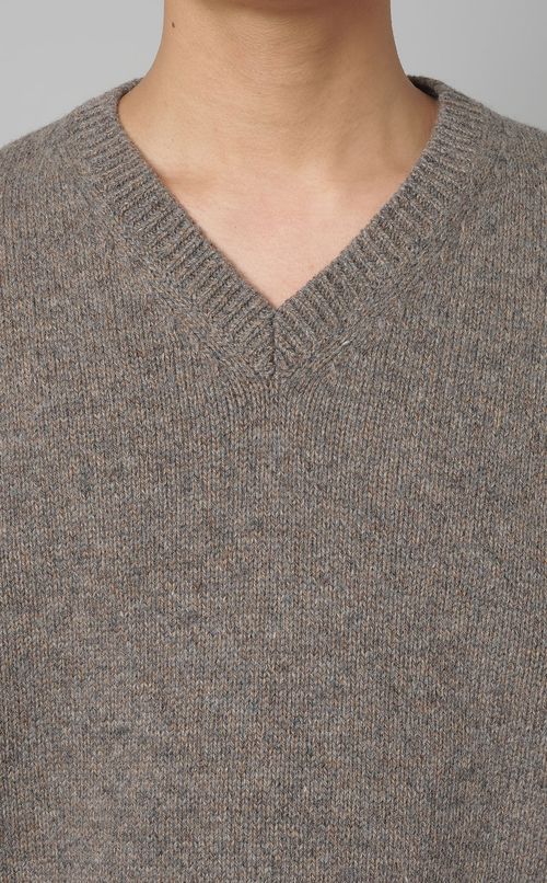 シェットランドVネックニット