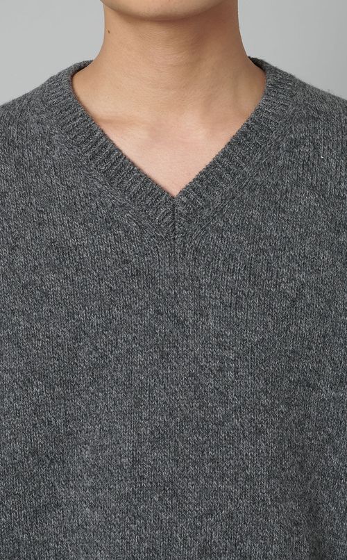 シェットランドVネックニット