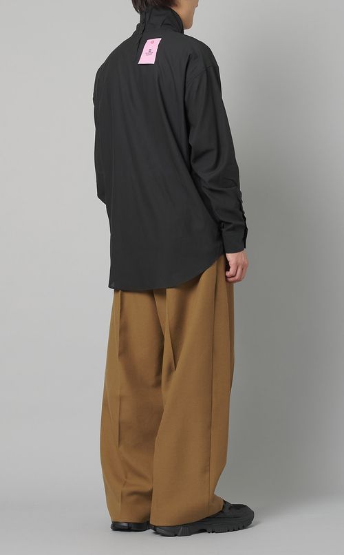 ハイネックシャツ