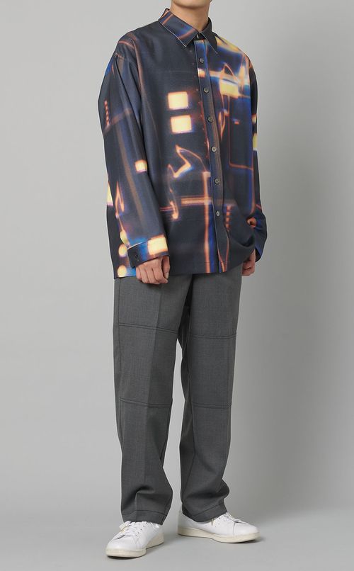 グラフィックプリントシャツ