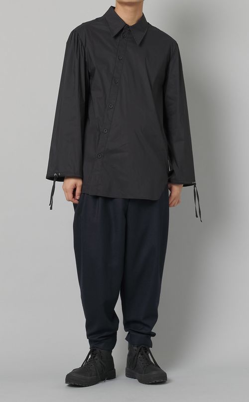 アシンメトリーシャツ