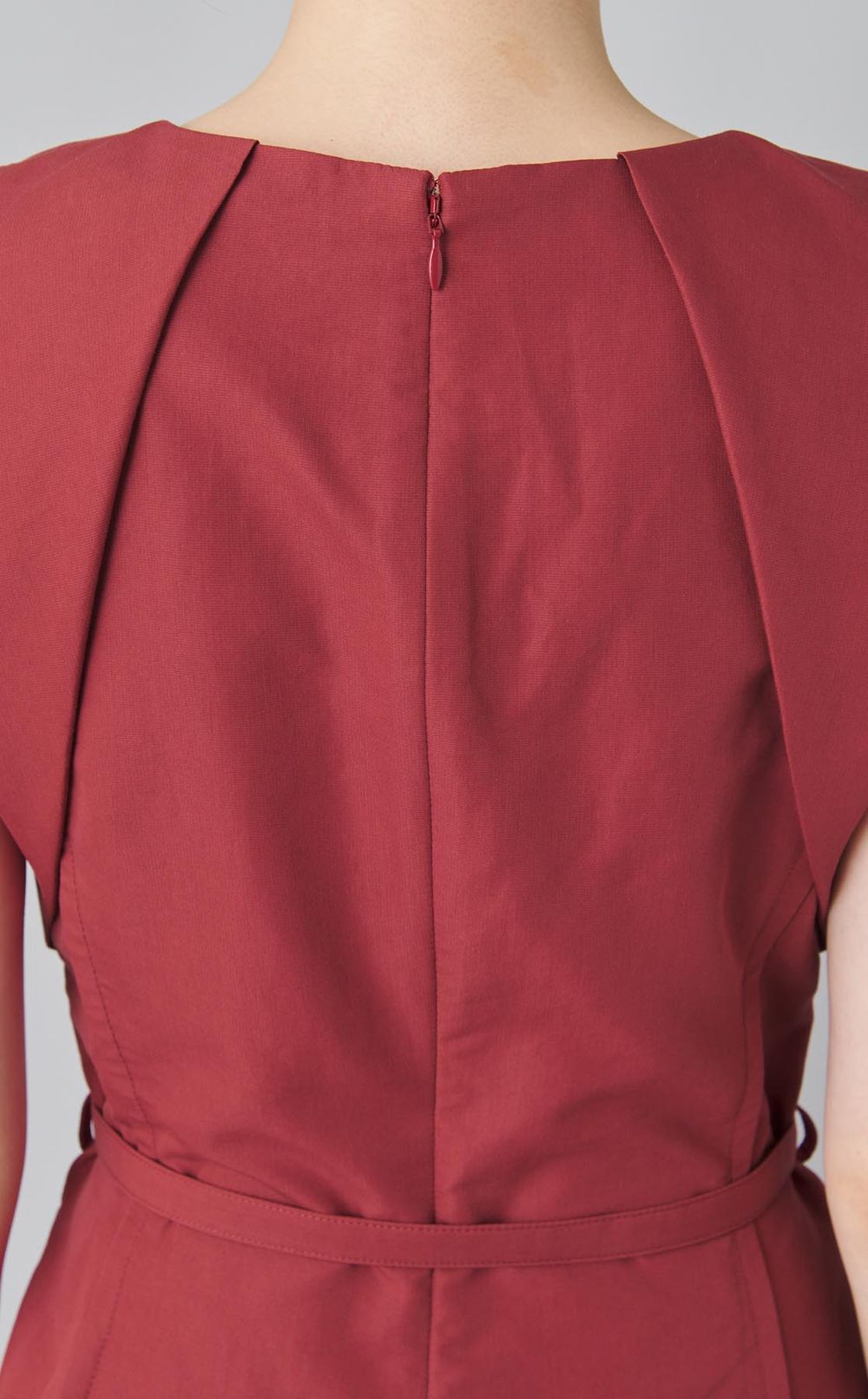 ベルト付きドレープボウワンピース