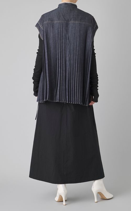 バックプリーツデニムジレ