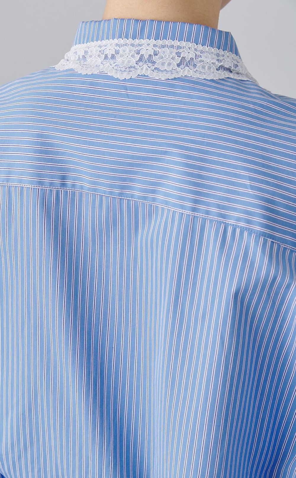 ストライプウエストシェイプレース付シャツ