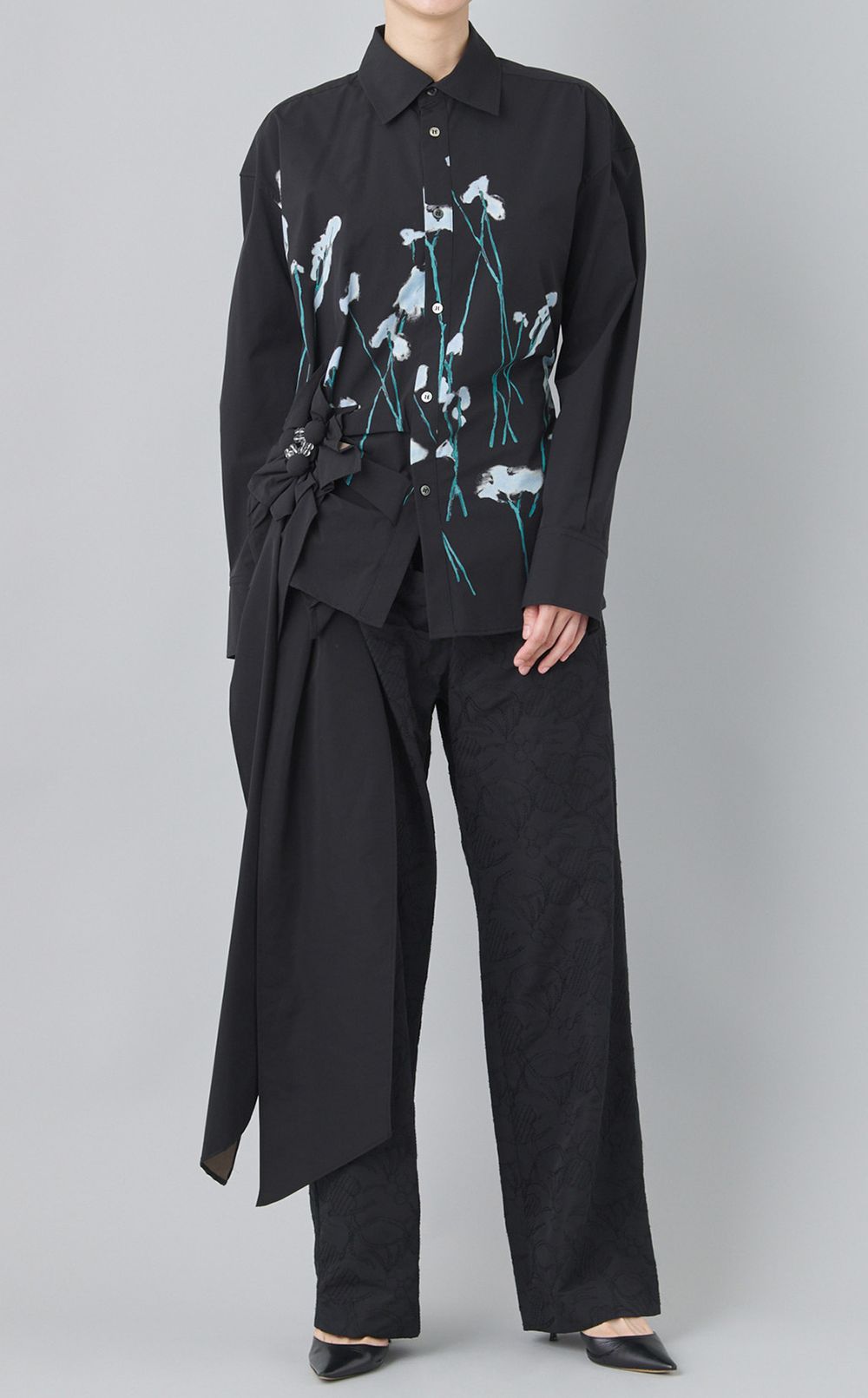 フラワープリントバックストラップシャツ