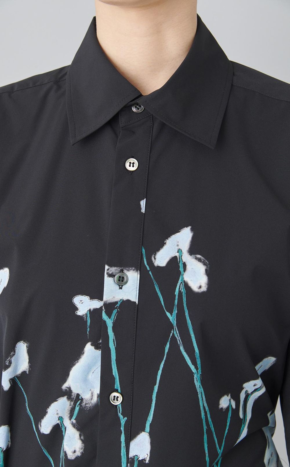 フラワープリントバックストラップシャツ