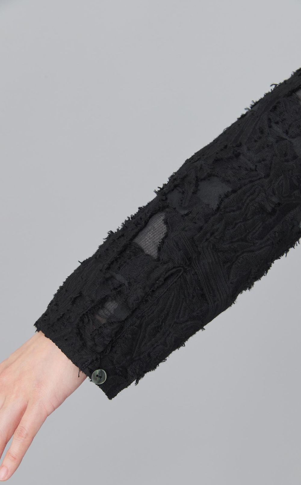 フラワーモチーフギャザーネックブラウス