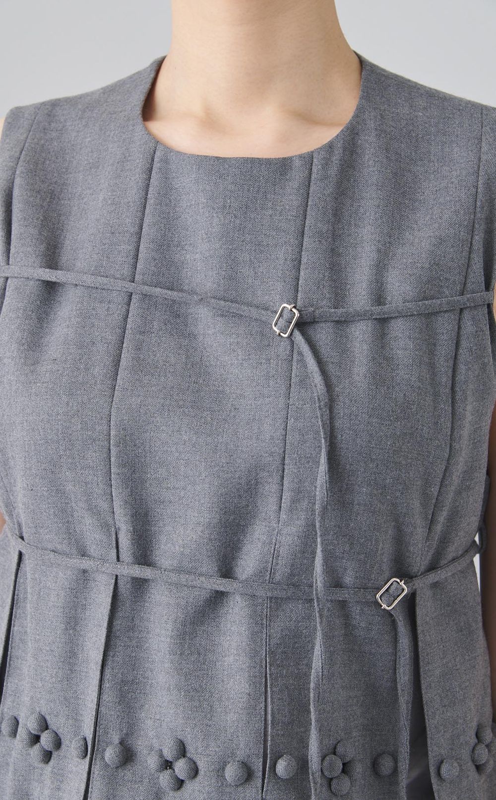 フラワーモチーフウール混バルーントップス