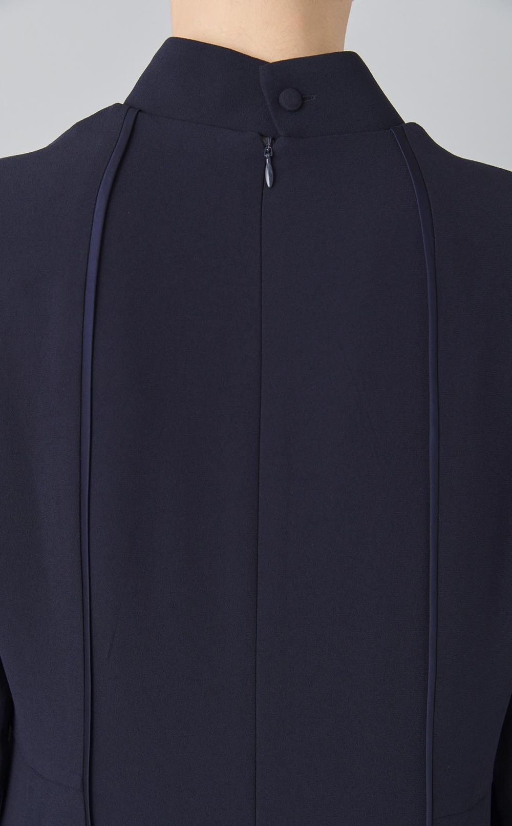 フラワーレーススリーブドレス