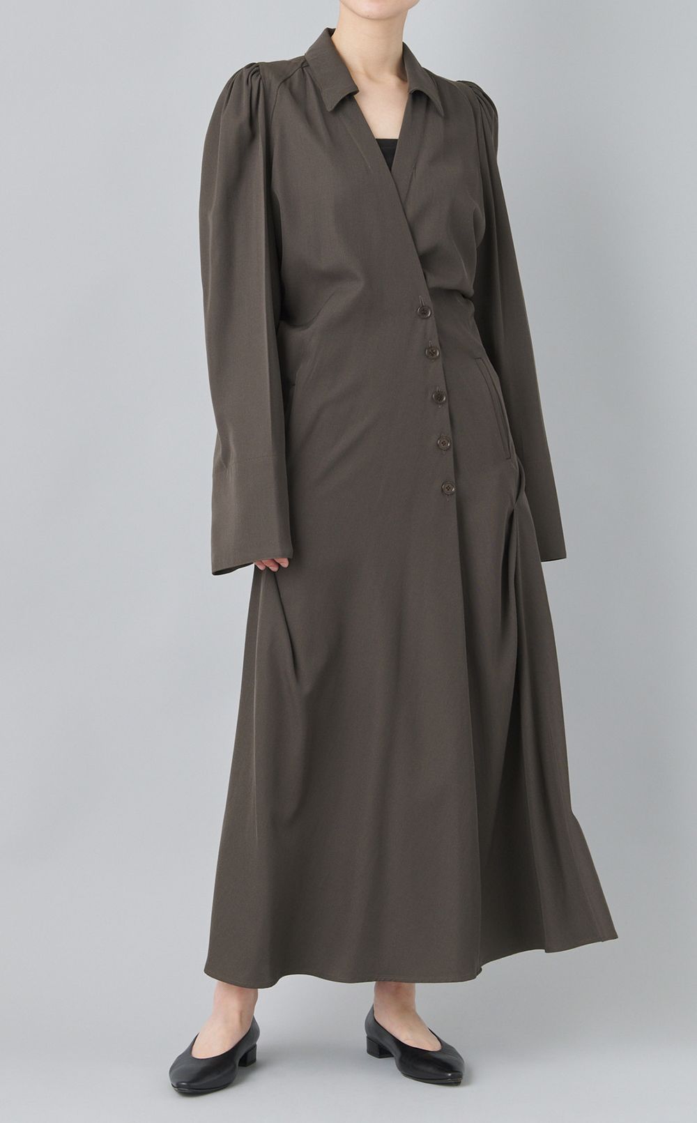 パフスリーブバックギャザーワンピース