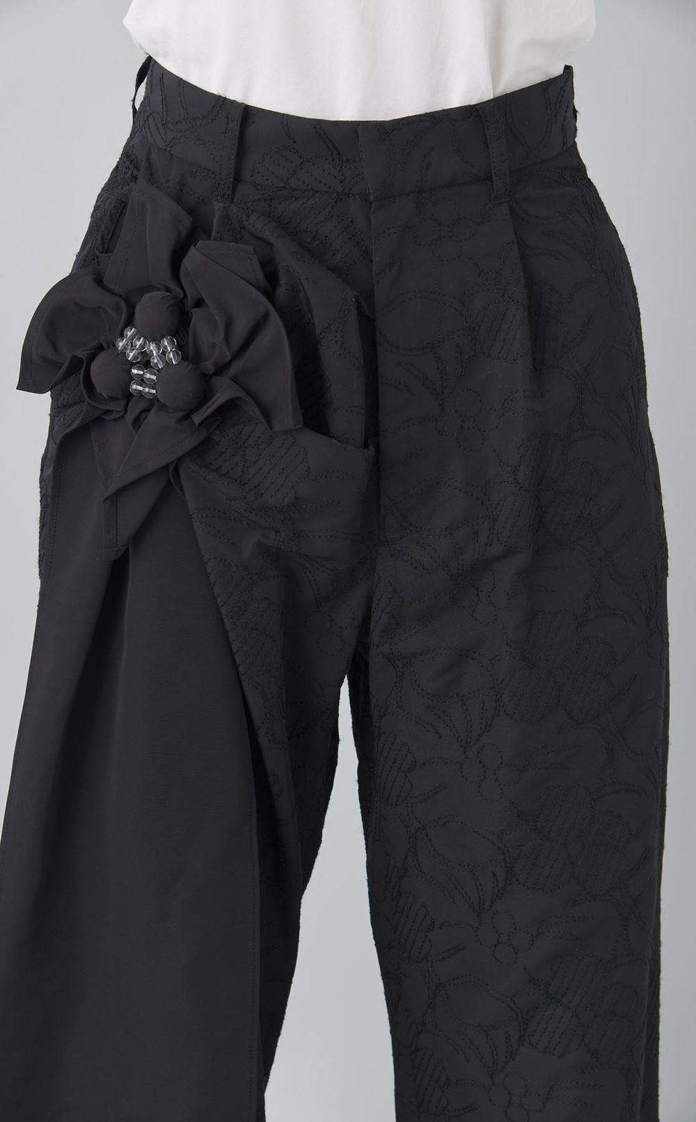 フラワーモチーフフリルパンツ