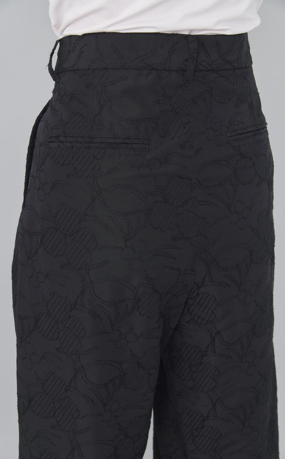 フラワーモチーフフリルパンツ