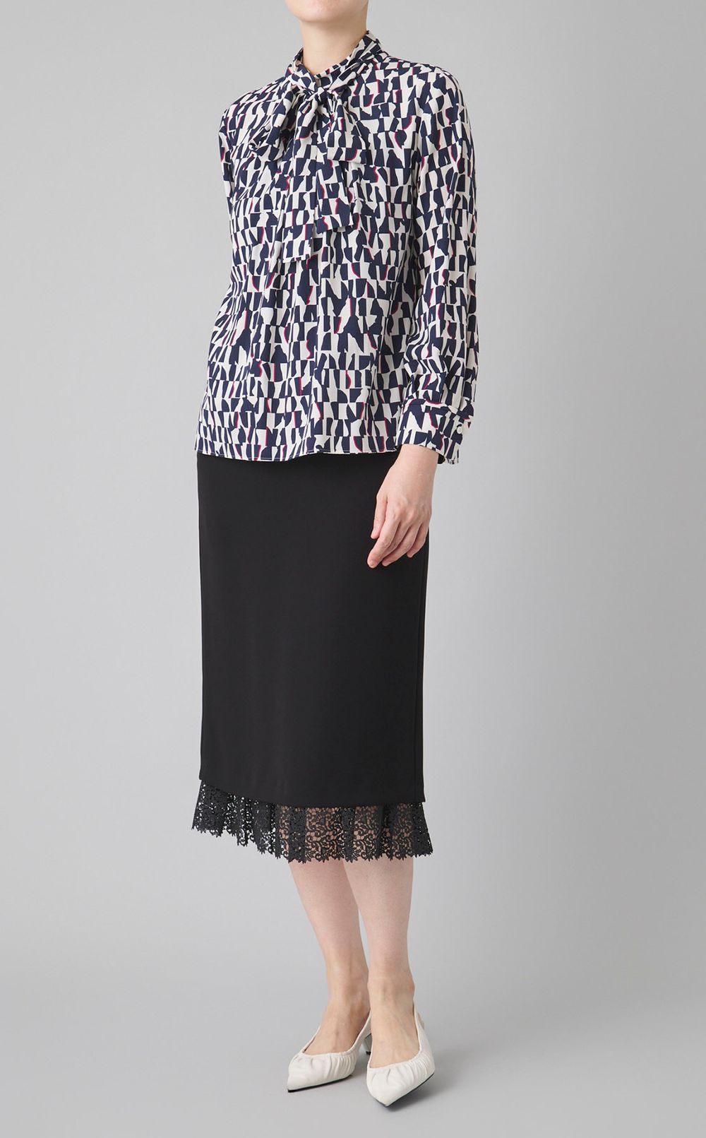 ジノリプリントボウタイブラウス