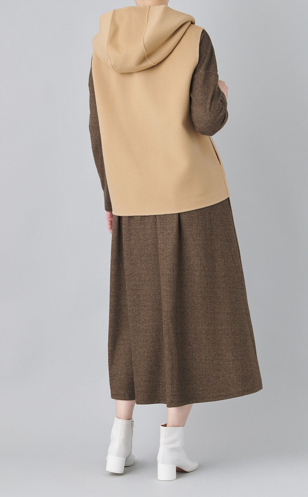 フーディージップベスト