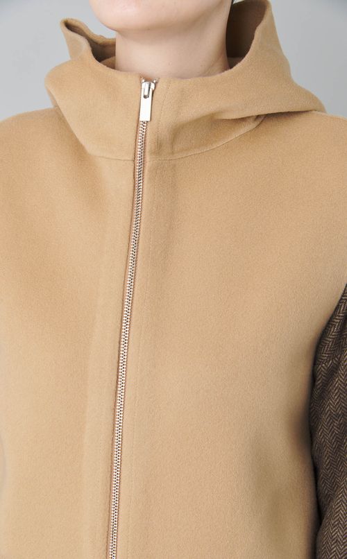 フーディージップベスト