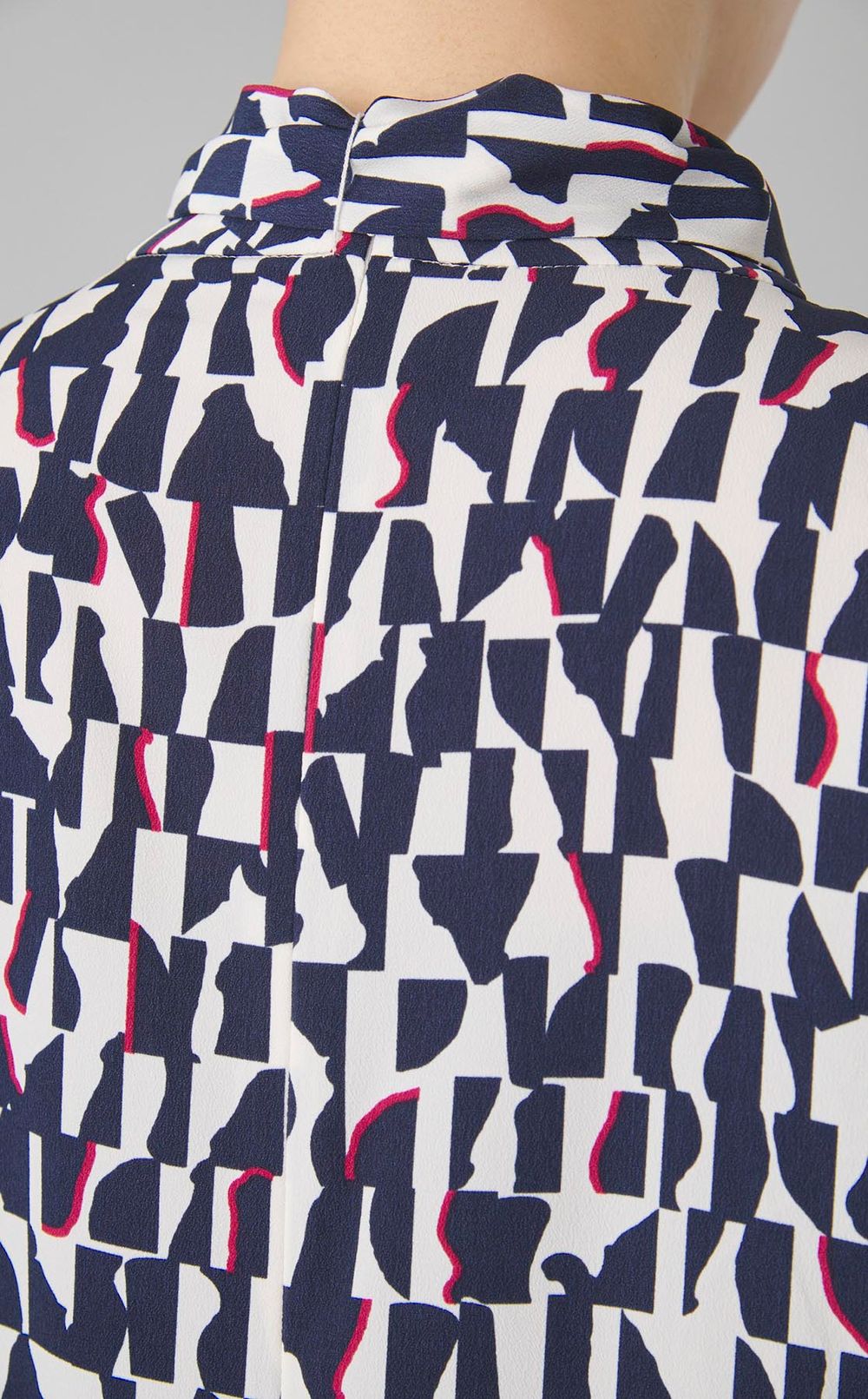 ジノリプリントボウタイブラウス