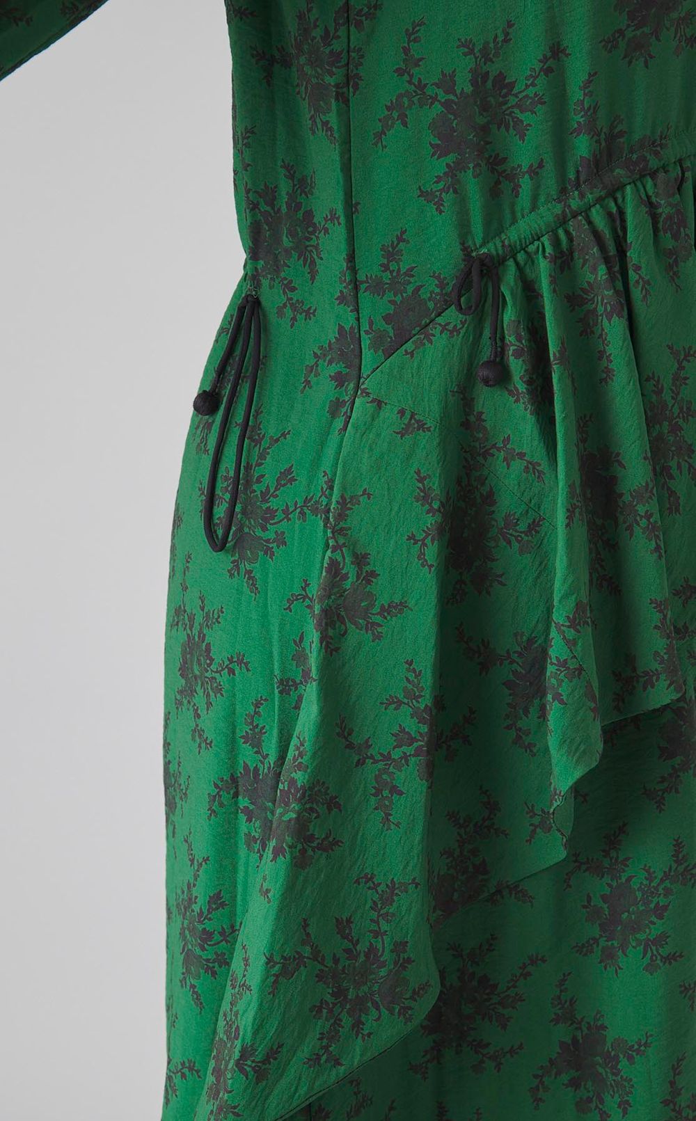 フラワープリントドローコードワンピース